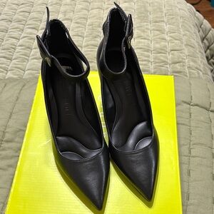 New Black Gianni Bini Steffi Leather Buckle Detail Ankle Strap Heels.